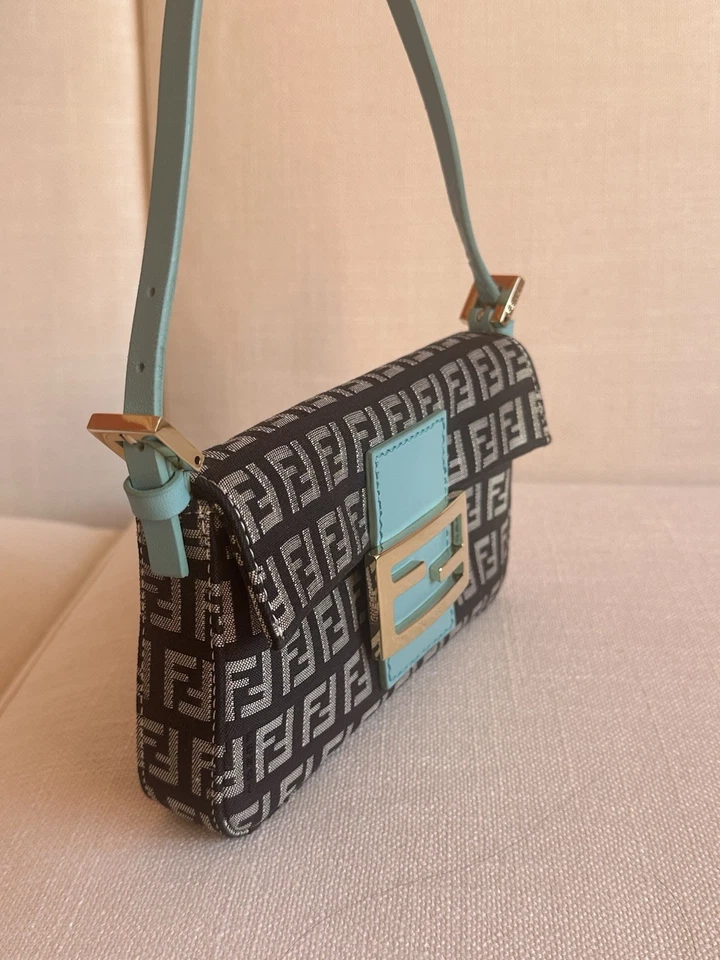 Fendi Baguette, photo 3 of 5