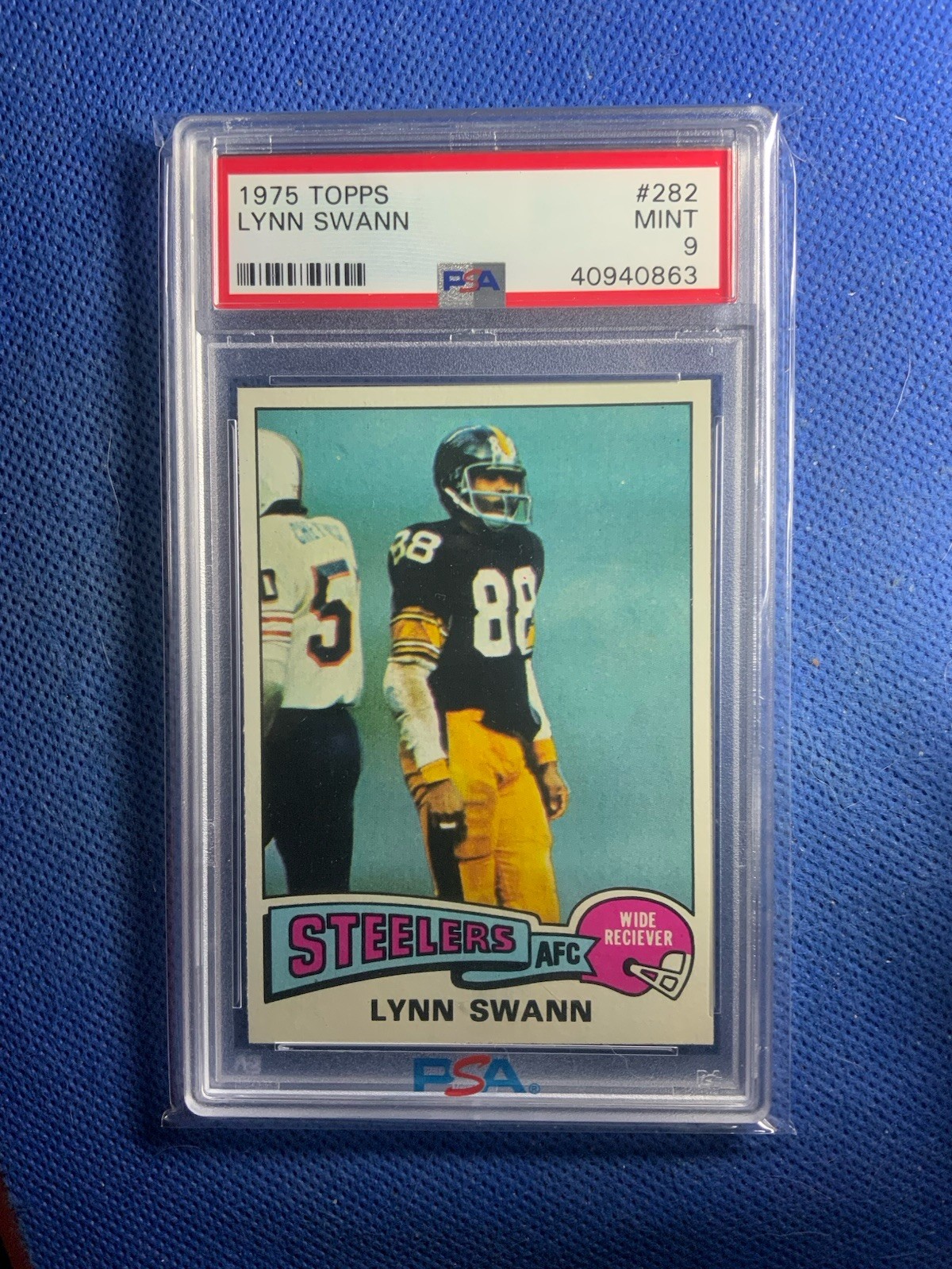 1975 Topps Football #282 Lynn Swann Centered RC Rookie Mint PSA 9