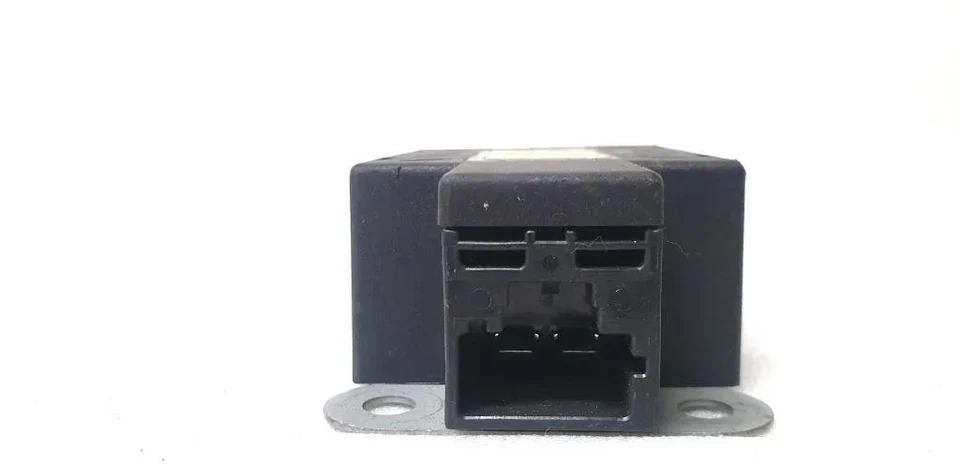 VW GOLF V 1K1 Amplificateur d'antenne Bootlid 1K6 035 570 F 2005 28161692 - Photo 3/3