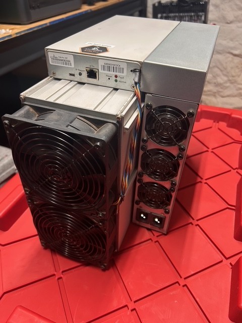 Bitmain Antminer S19k Pro 120T Bitcoin ASIC Miner