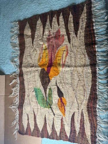 Vintage Small 36”x24” Floral Area Rug w Fringe Wall Decor Bathroom Rug - Picture 2 of 3