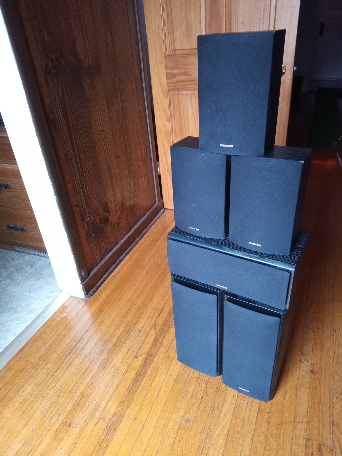 Onkyo HR-R520 Speakers All 6 2- main 1-center 3+ surround