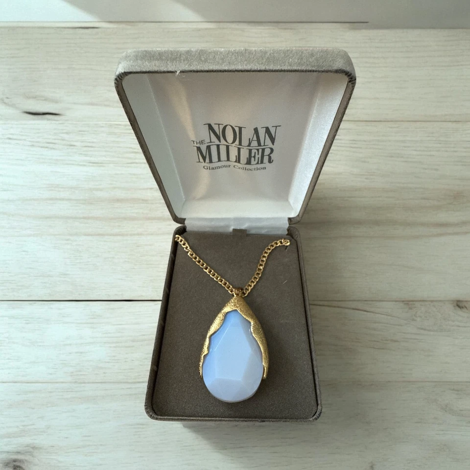 全新带盒 Nolan Miller Glamour 系列泪珠吊坠项链刻面浅蓝色 — 第 2/4 张图片