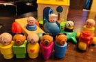 Vintage Little People Discovery Cottage+ 9 Jumbo Figures +Click N Clatter +Xtras