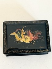 Russische Lackschatulle aus Mstera, handbemalte Troika Szene