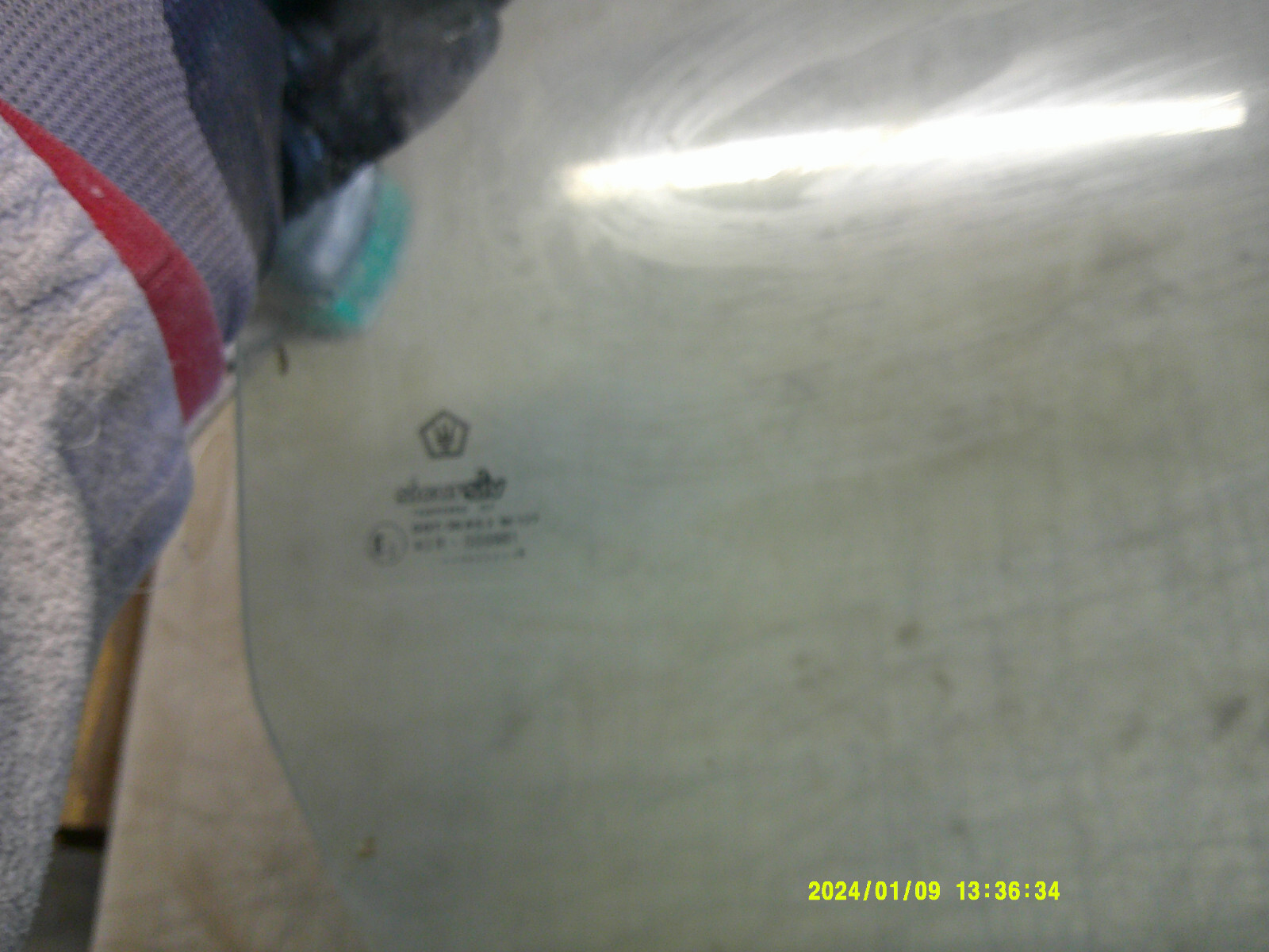 Passenger Door Glass Chrysler Maserati TC 89 90 91