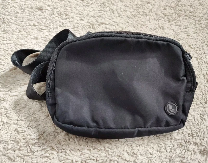 lole adjustable crossbody waist 
