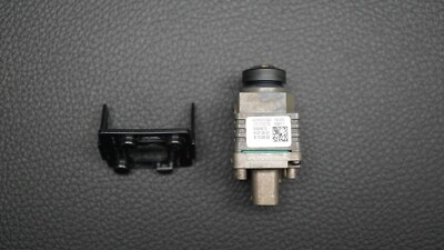 GENUINE OEM BMW X5 X6 F15 F16 F85 F86 REAR CAMERA RVC BRACKET 