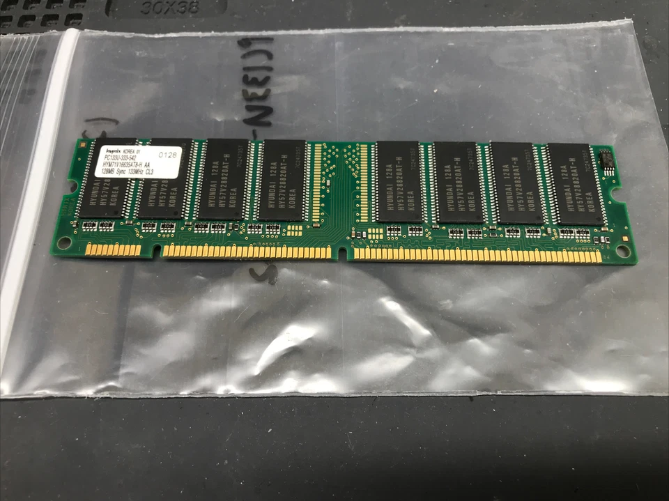 Micron 133MHz CL3 128MB Desktop RAM Memory (HYM71V16635AT8-H) PC133U-333-542 - Image 2 of 4
