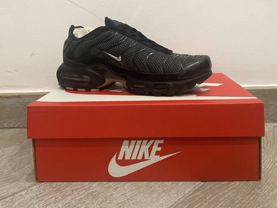 Nike Air Max Plus Black/Metallic Silver - Größe 37,5 EU