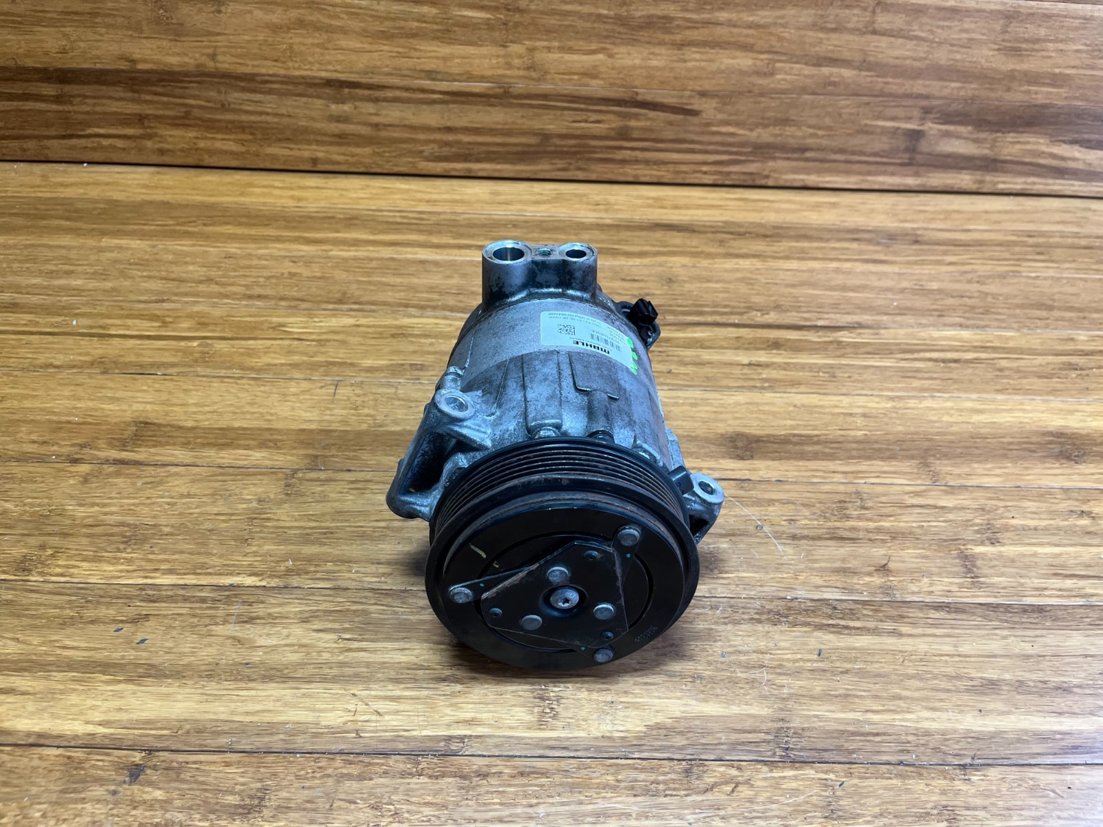 Maserati Levante 2013-2017 Compressor with bracket
