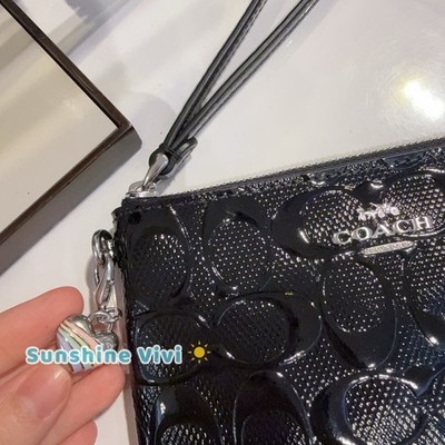 NWT COACH Corner Zip Wristlet Signature Leather With Heart Charm
