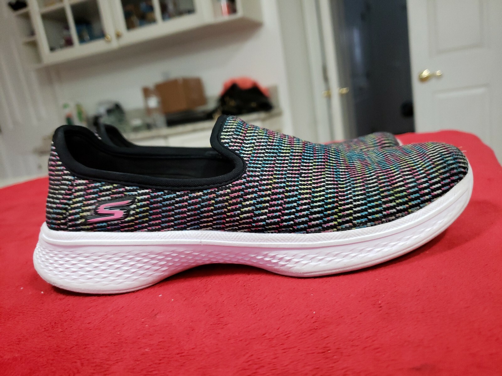 skechers goga max mens pink