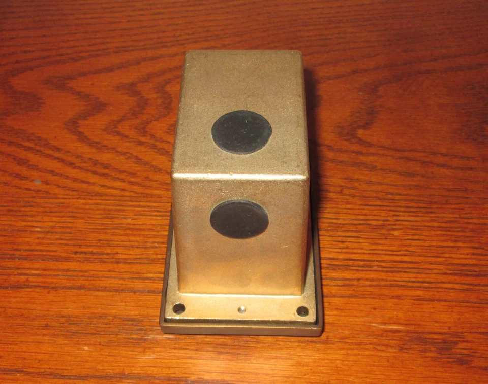 Iluminação externa com acabamento LV58AB de melhor qualidade - Bronze - 12V - Imagem 3 de 4