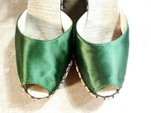emerald green wedges