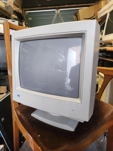 Atari SC1435 Colour CRT Monitor for Atari ST STE . Excellent condition. Faulty