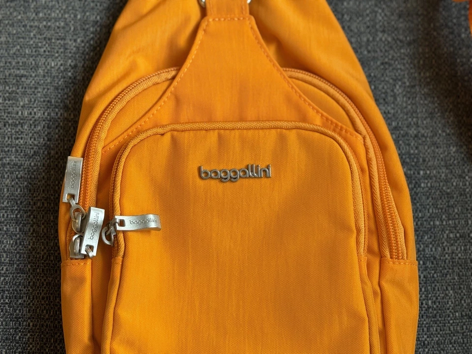 Mochilas para mujer Baggallini Central Park honda caléndula Foto 3 de 4