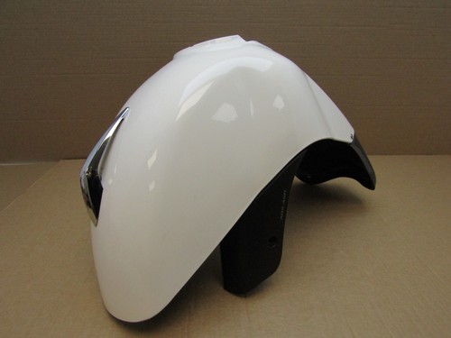 Piaggio Vespa GTS 300 Super ABS 2020 1,904 miles front mudguard (5546) - Picture 3 of 9