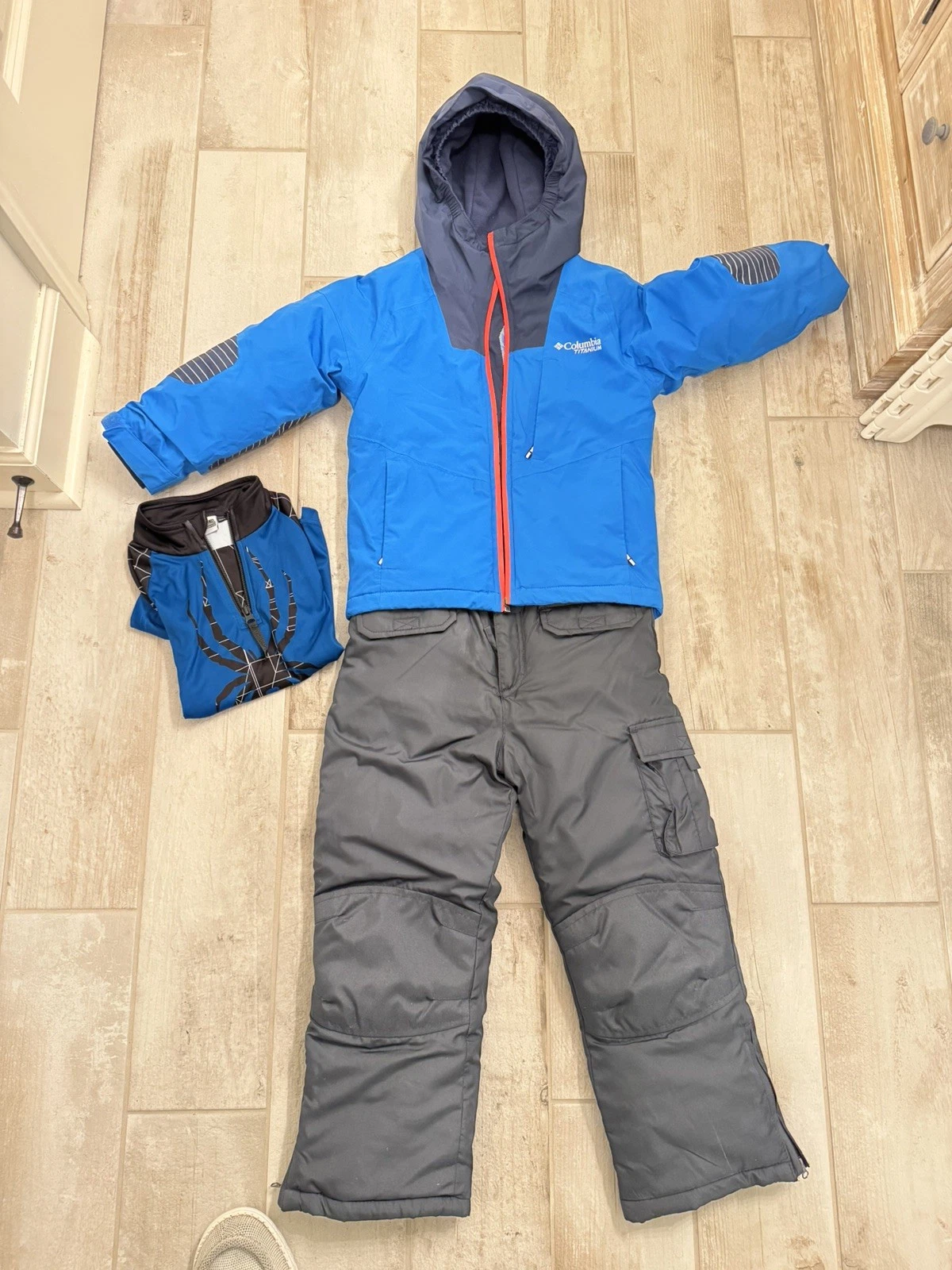 Columbia Kids XXS 4/5 Blue Ski Jacket - Xtreme outfitters 5/6 ski pants