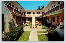 Sun N Sand Courtyard N Ocean Drive Hollywood Florida FL 1950s Postcard