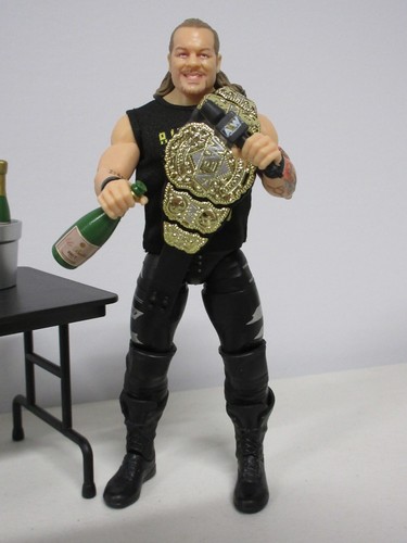 AEW Unrivaled Chris Jericho A Little Bit of The Bubbly Exclusive WrestlingFigure - Picture 6 of 11