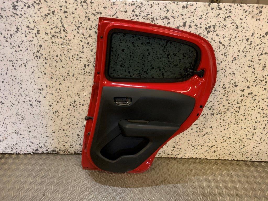 1422 PEUGEOT 108 5 DOOR HATCH DRIVER OFF SIDE REAR DOOR RED PAINT CODE
