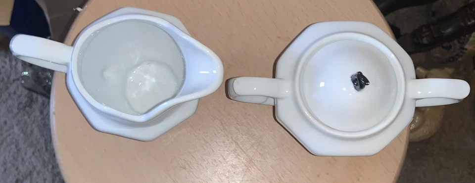 Juego de crema y azucarero vintage de vidrio floral mariposas blancas y negras Foto 2 de 4