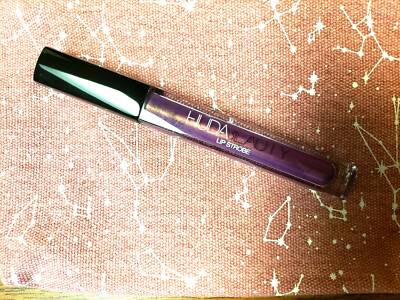 Huda Beauty Lip Strobe FEARLESS R55 (Purple) 0.14 fl oz / 4mL Random IPSY bag
