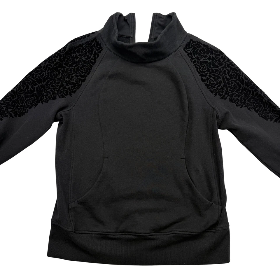 Chaqueta Pullover Lululemon Negra Floral Terciopelo Manga Cuarto Cremallera Mujer Talla 12 Foto 2 de 4