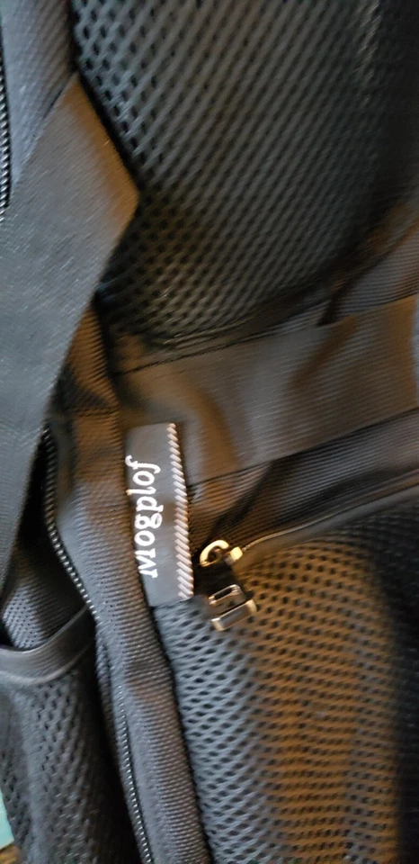 Backpack with USB Plug To Power Phone With Solar Panel - Imagem 3 de 4