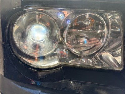 Chrysler 300C 3.0CRD BJ2006 Xenon Scheinwerfer komplett Vorne Rechts
