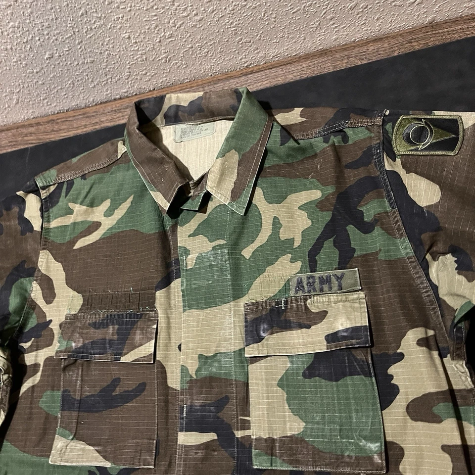 复古野战夹克 Woodland Camo Rip Stop 全天候军事战争剧院 — 第 2/4 张图片