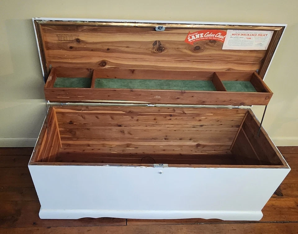 **Look**Rare** Art Deco Design Blanket Chest Hope Chest Cedar Storage Trunk Lane - Image 2 of 4