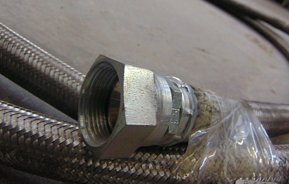 EASTMAN 18' STAINLESS STEEL BRAIDED STEAM DRYER HOSE  - Image 3 of 4