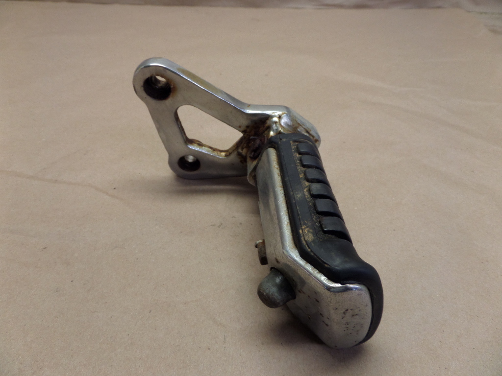 HONDA SHADOW VF750C FRONT RIGHT FOOT PEG | eBay