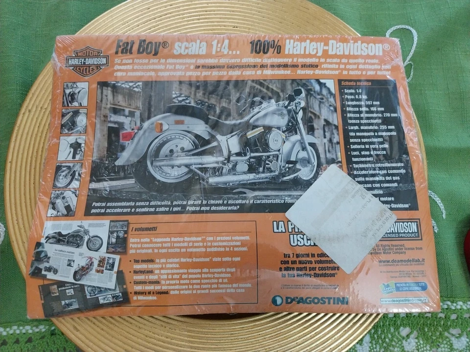 Costruisci moto Harley Davidson Uscita 52 scala 1 :4 De Agostini Fat Boy 1584 - Immagine 2 di 2