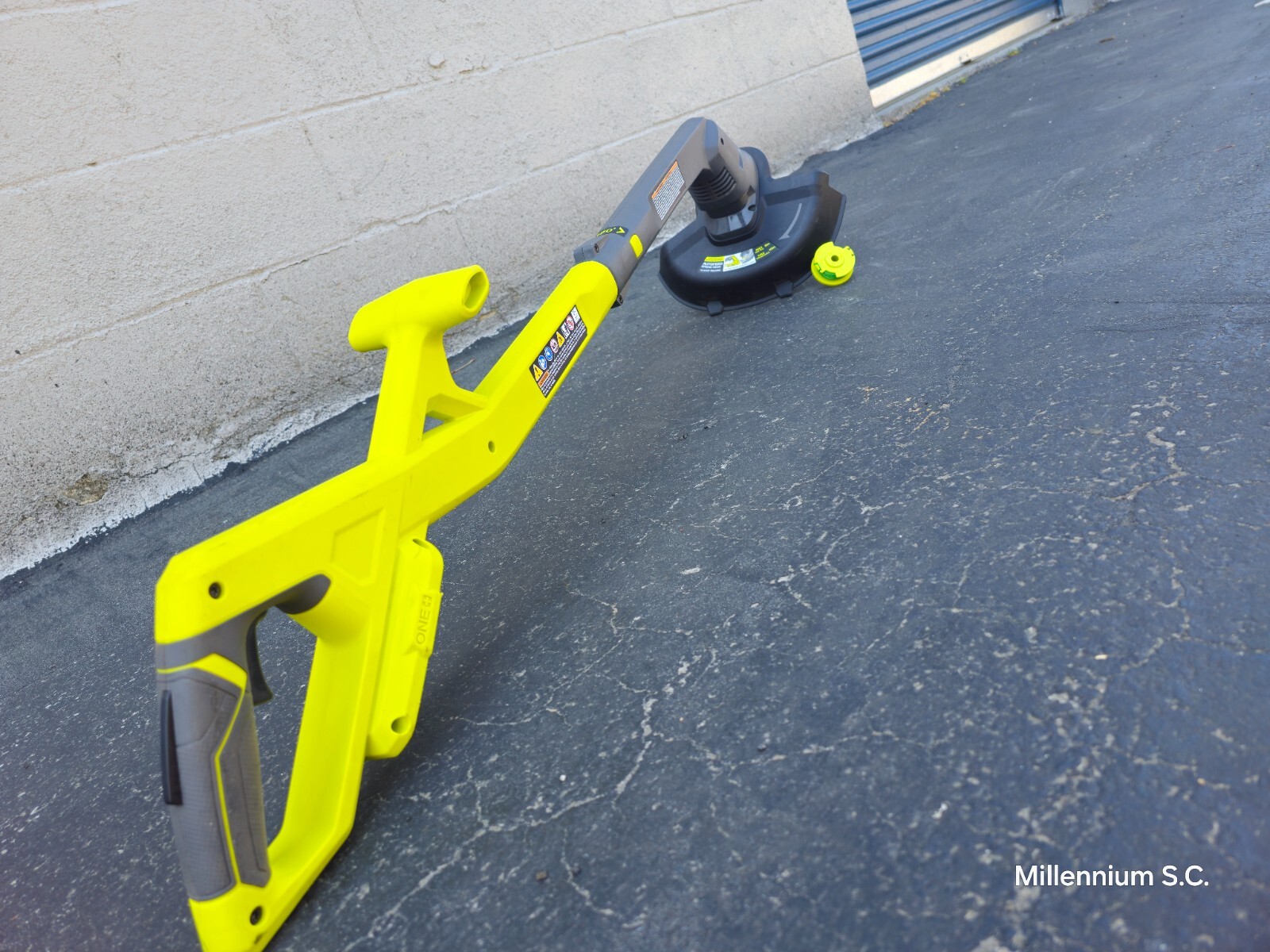 Ryobi ONE+ 18V 10in. Cordless String Trimmer / Edger, With Battery and Charger