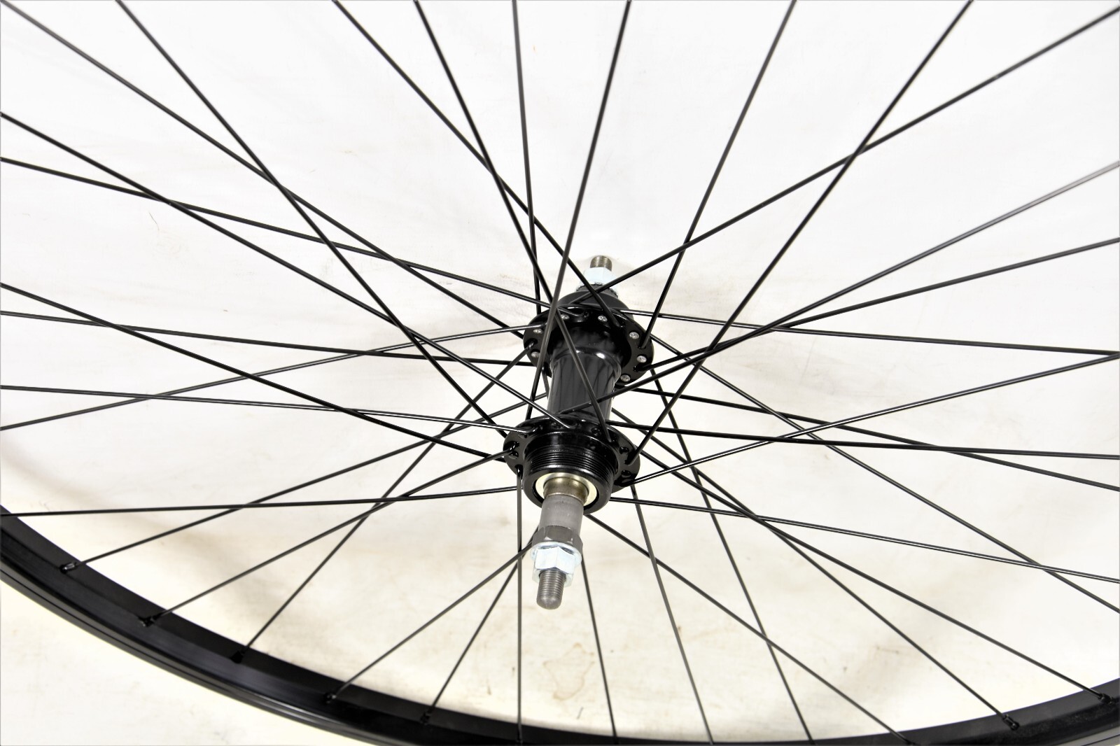 REAR HYBRID TREKKING BIKE WHEEL 700c 622 x 21 5 6 or 7 SPD BLACK RIM