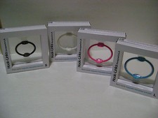 NIB RARE EARTH MAGNETIC CONNECTION SILICONE FRIENDSHIP BRACELET by HOOK-LINKS