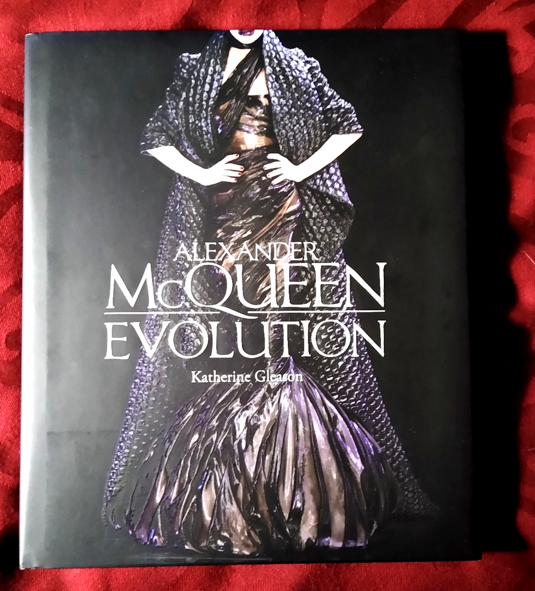 Alexander McQueen Evolution 写真集 【公式通販】