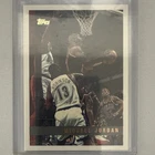 Topps 1997-98 Michael Jordan #123 Chicago Bulls Base Set NBA Basketball Card