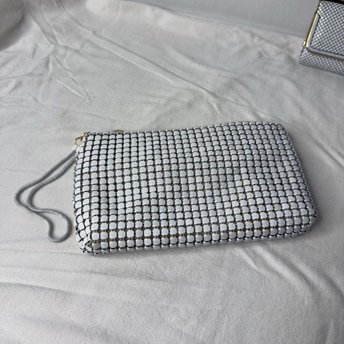 Cartera de noche vintage de malla metálica blanca con correa de cadena y billetera a juego - Imagen 8 de 12