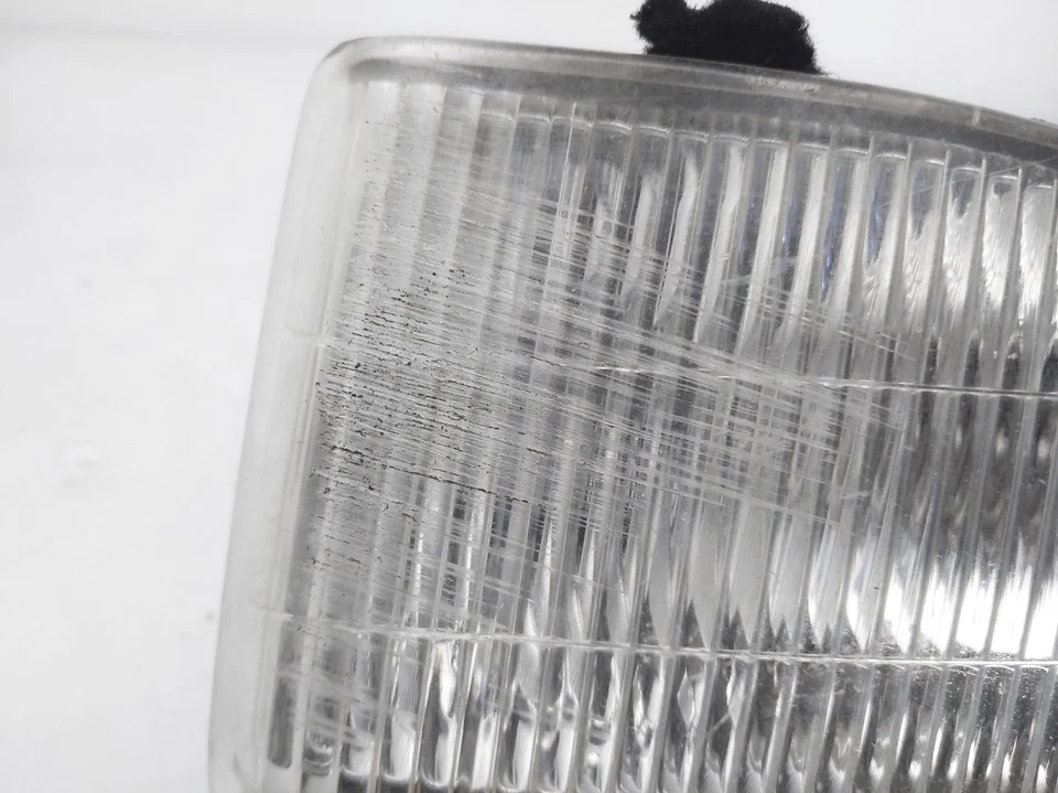 Lámpara de esquina para parachoques de pasajero delantero Lexus Sc400 1992-1994 *Marcas de desgaste* Foto 2 de 4