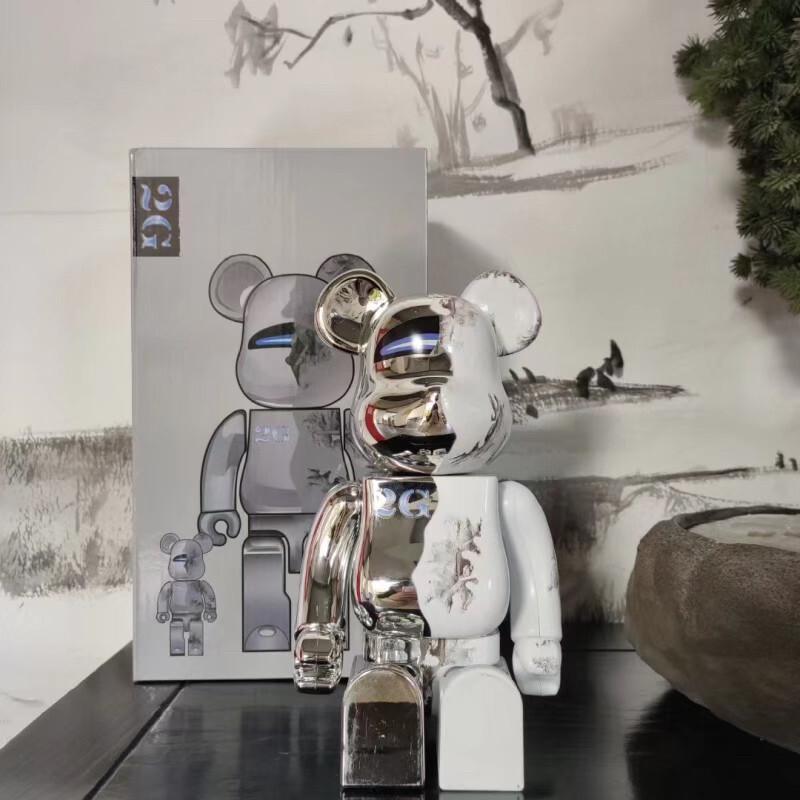 Bearbrick 400% 2G Hajime Sorayama 11 inch height Home
