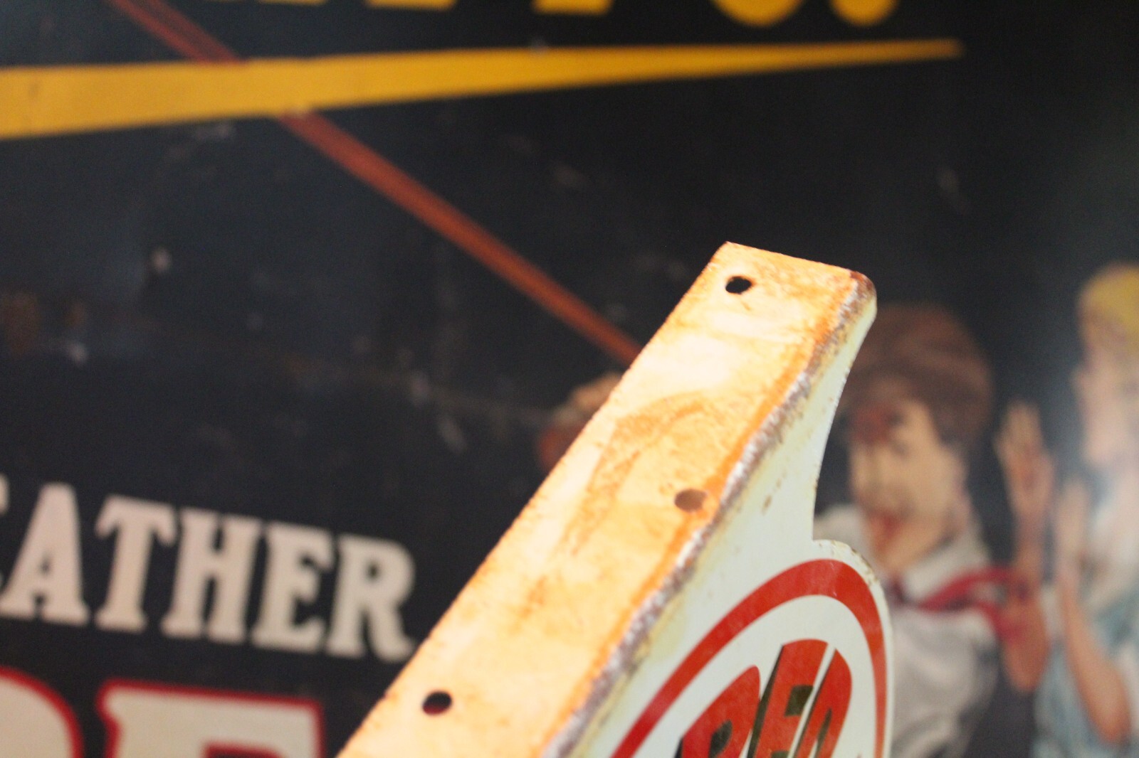 RARE 1950s RED TOP BEER DEALER 2SIDED PAINTED METAL FLANGE SIGN TAVERN