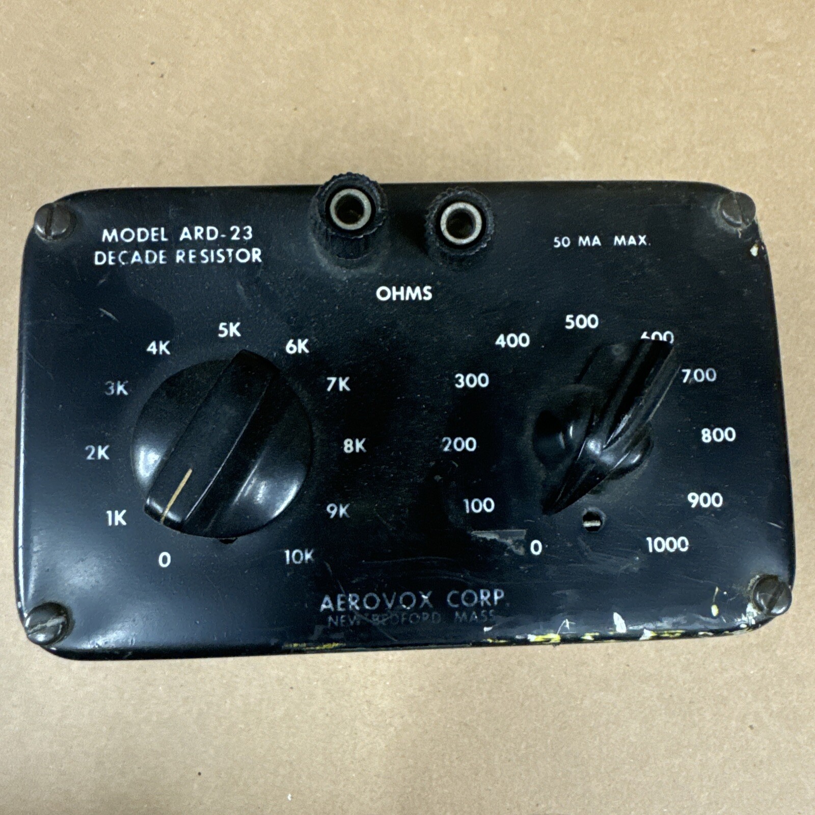 Aerovox Corp. ARD-23 Decade Resistor Box Adjustable 0-10K & 0-1000 Ohms Vintage