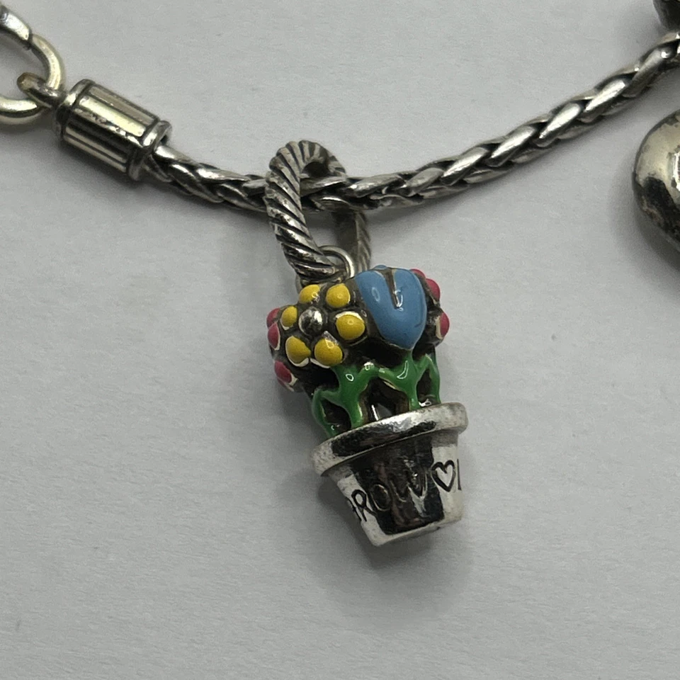 Pulseira Berloque Brighton Placa de Prata Coração e Flores e Strass Rosa - Imagem 3 de 4