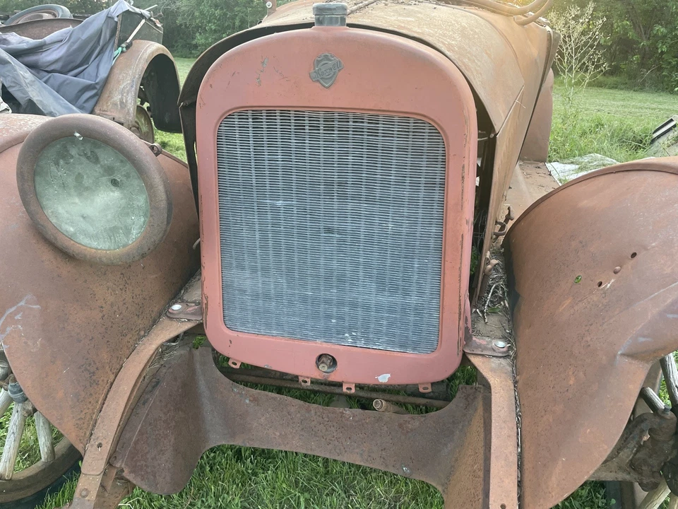 Motor Maxwell 1917, radiador, transmisión, parte trasera, chasis Foto 3 de 4