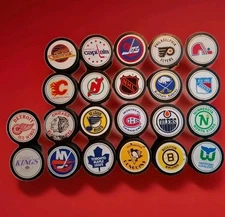 VINTAGE NHL TEXACO LOT OF 22 TEAM SET 🏒  Pucks PUCK VICEROY mfg MADE IN CANADA 