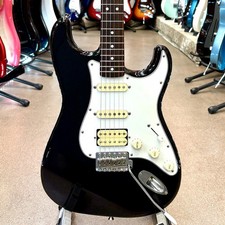 Fender Japan Aerodyne Stratocaster 2013 con custodia morbida